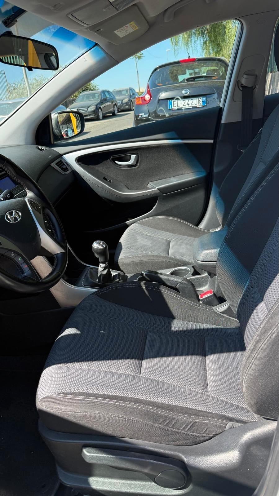 Hyundai i30 Wagon 1.6 CRDi Comfort A/T