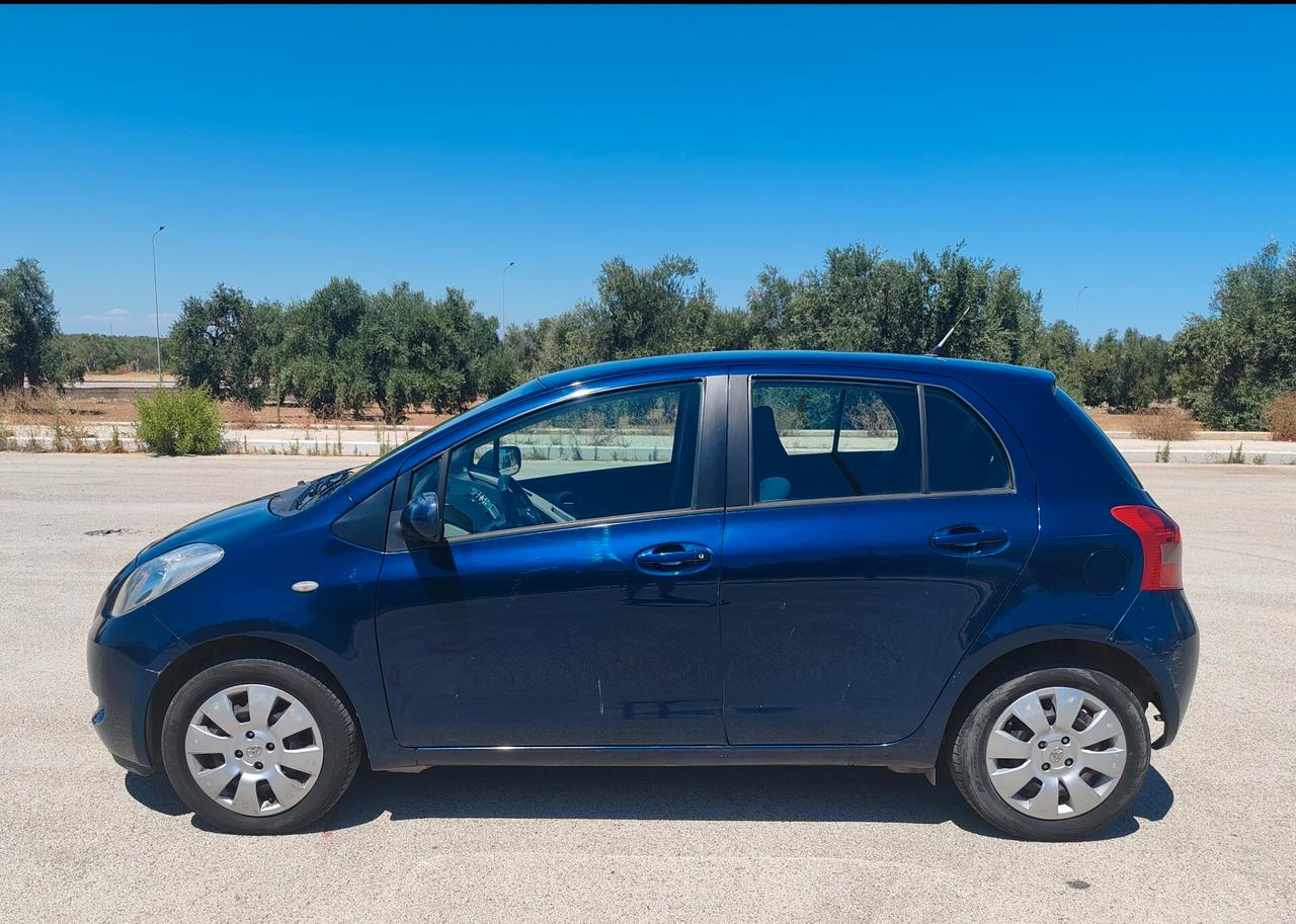 Toyota Yaris 1.0 5 porte Sol. Neopatentati
