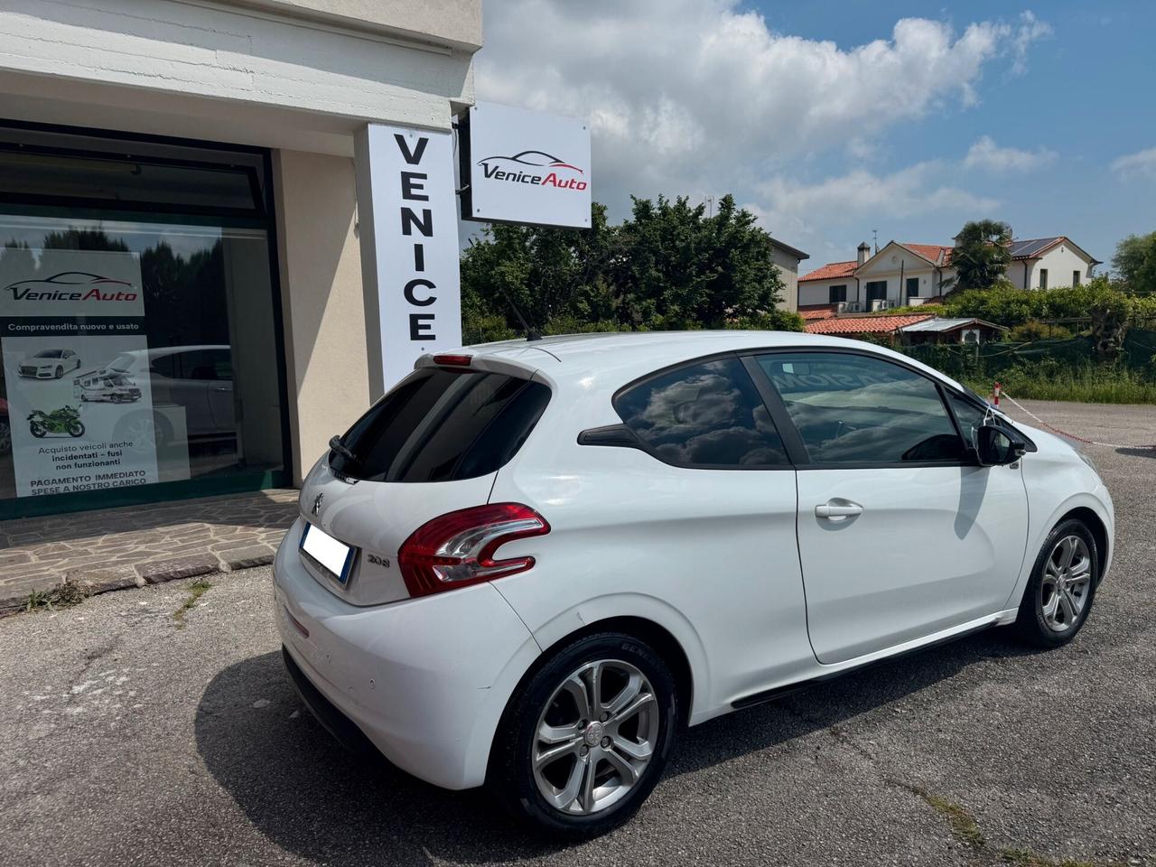 Peugeot 208 1.2 VTi 82 CV 3 porte Allure 2013
