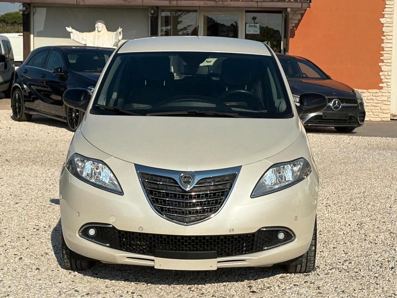 Lancia Ypsilon 0.9 TwinAir 85 CV 5 porte S&S DFN Gold