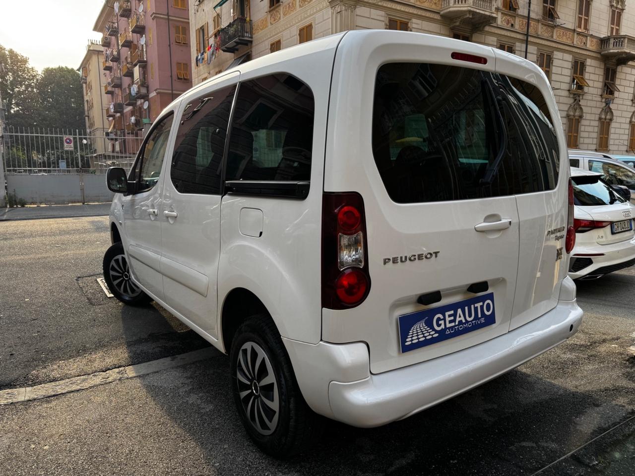 Peugeot Partner Tepee BlueHDi 100 4x4 Active Traction Control