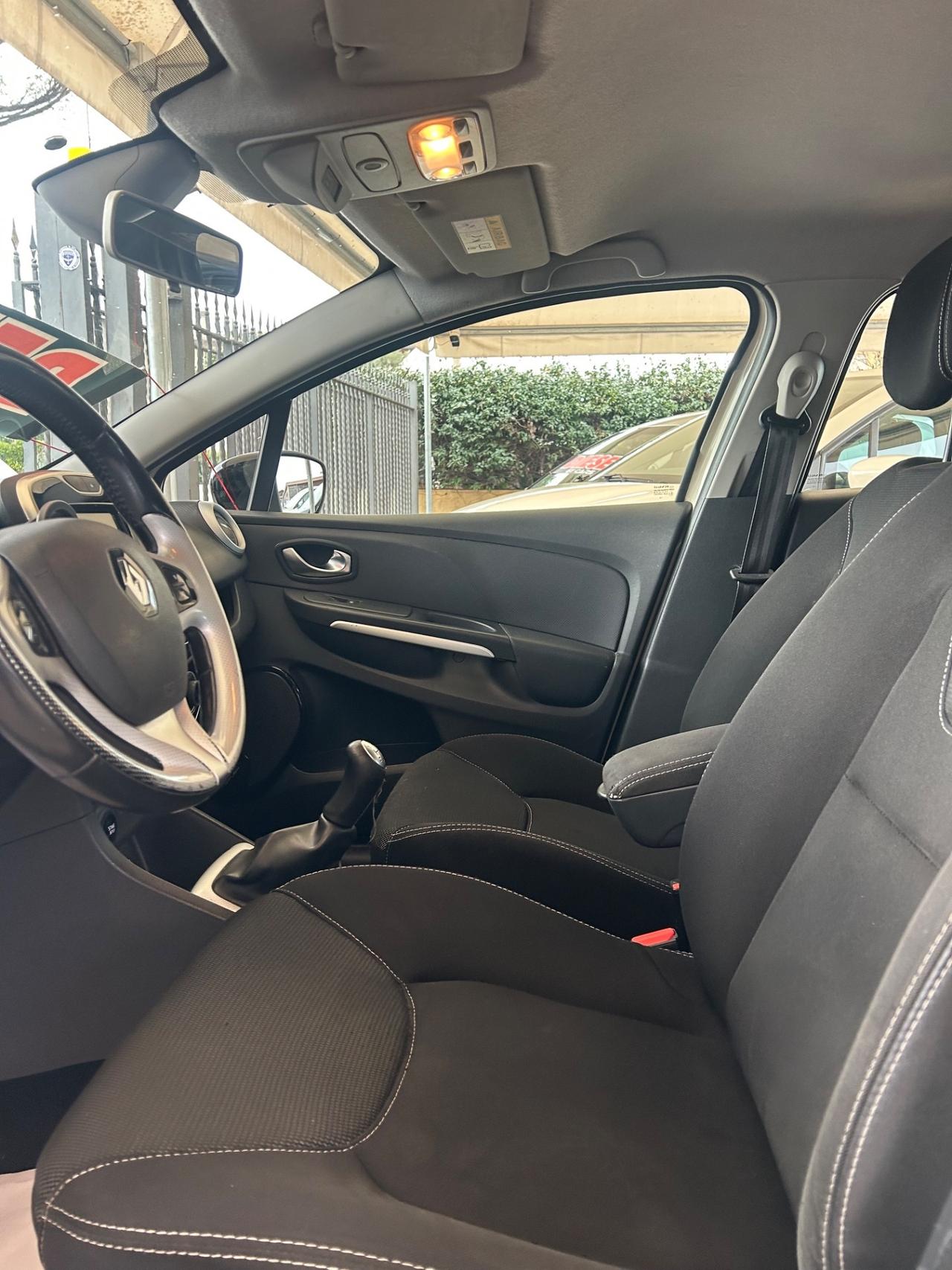 Renault Clio 1.2 75CV 5 porte Intens