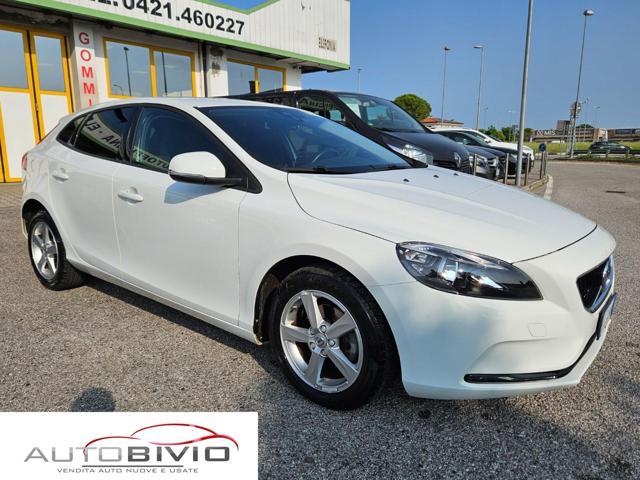 VOLVO V40 D2 Momentum