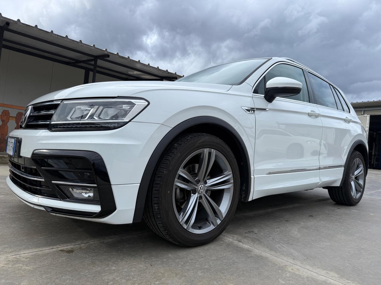 Volkswagen Tiguan 1.6 TDI 116cv R LINE