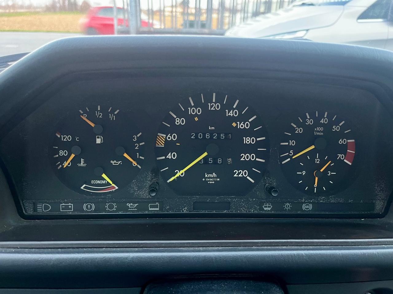 Mercedes-benz E 200 w124