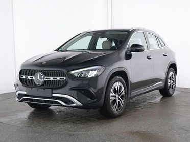 MERCEDES-BENZ GLA 180 Automatic Progressive Advanced