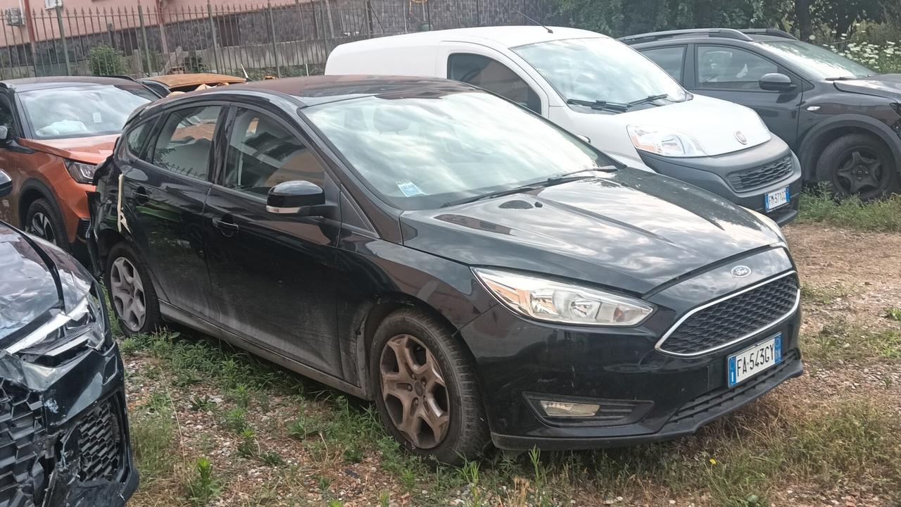 Ford Focus 1.5 TDCi 120 CV Start&Stop Titanium X sinistrata