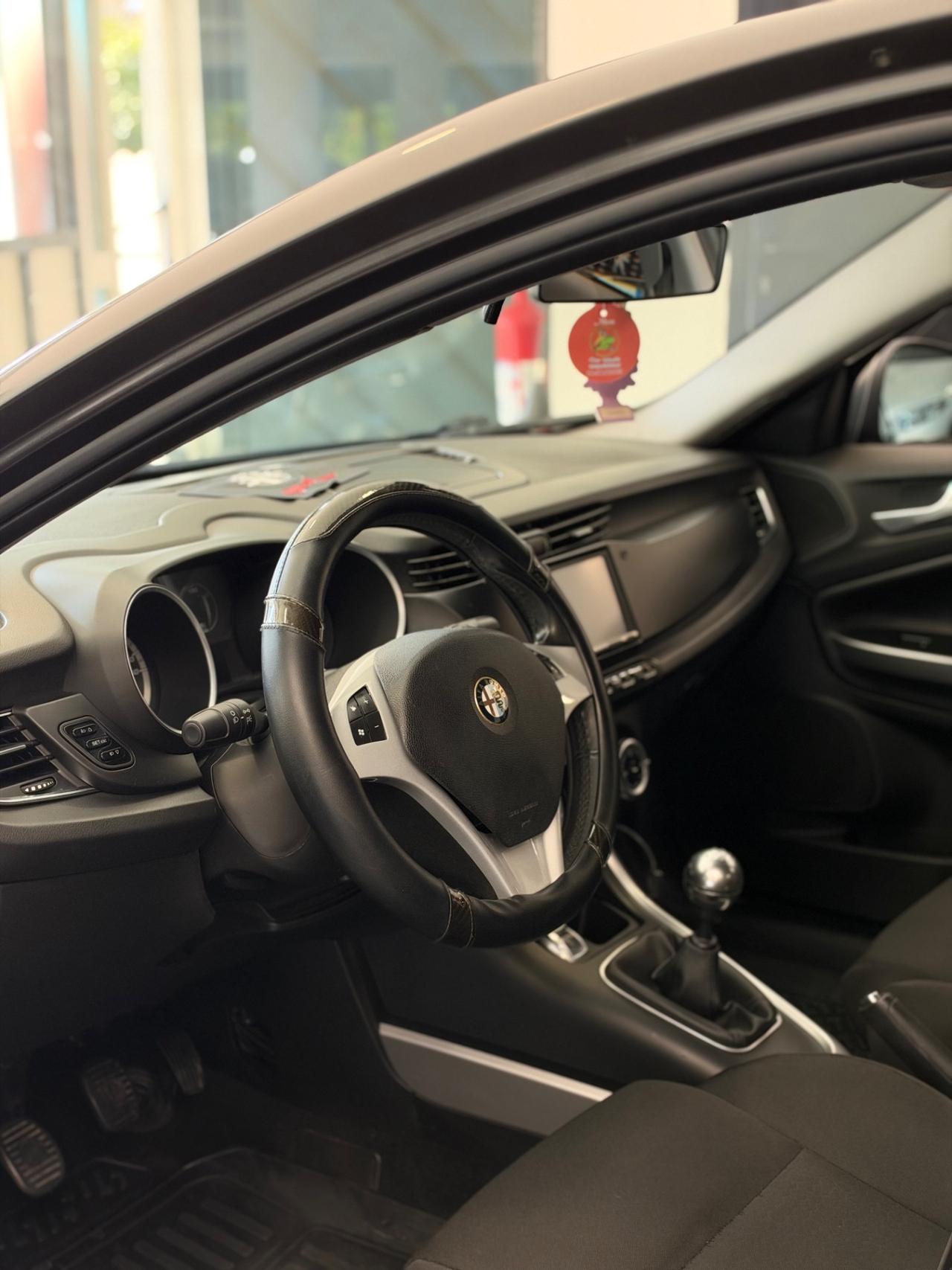 Alfa Romeo Giulietta 1.6 JTDm-2 105 CV Distinctive