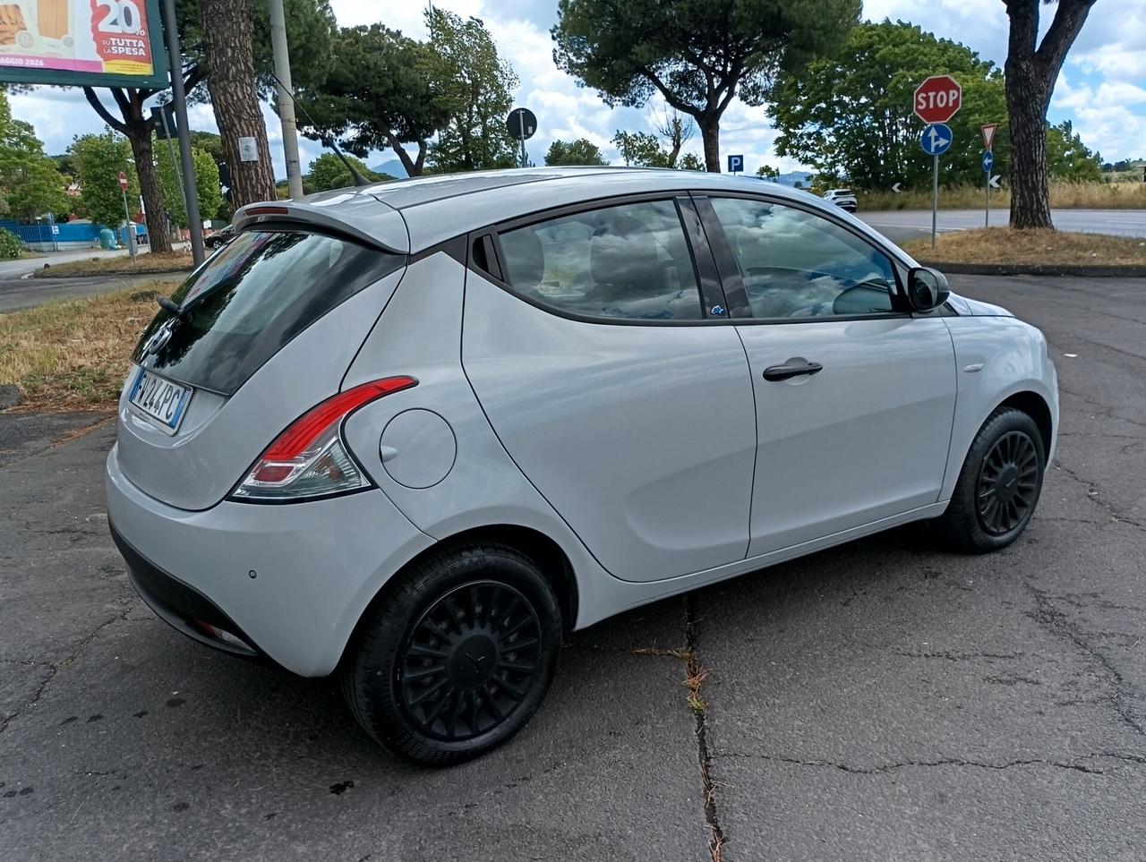 Lancia Ypsilon 1.2 69 CV UNIPRO' SOLO KM 14000