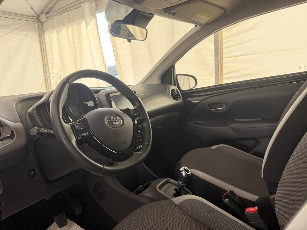 Toyota Aygo 5 Porte 1.0 VVT-i x-play M-MT