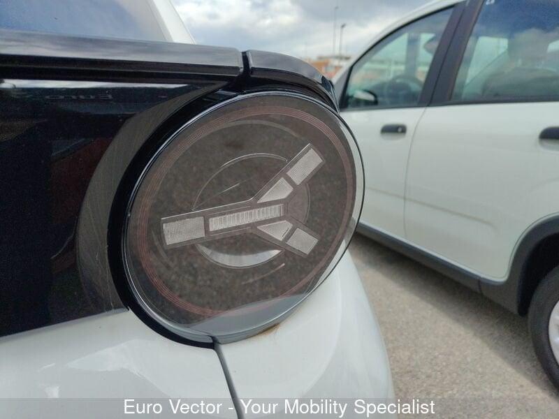 Lancia Ypsilon Ypsilon Hybrid e-DCT