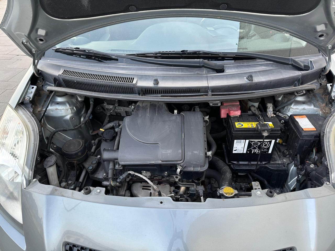 Toyota Yaris 1.0 5 porte Sol