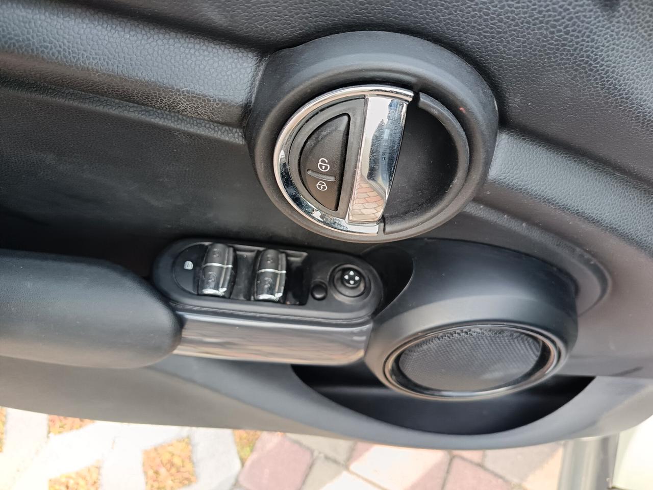 Mini 1.5 One 75 CV 5 porte
