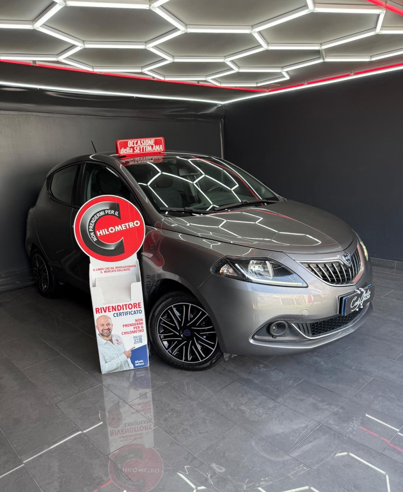 Lancia Ypsilon 1.0 Hybrid Ecochic Gold 2022