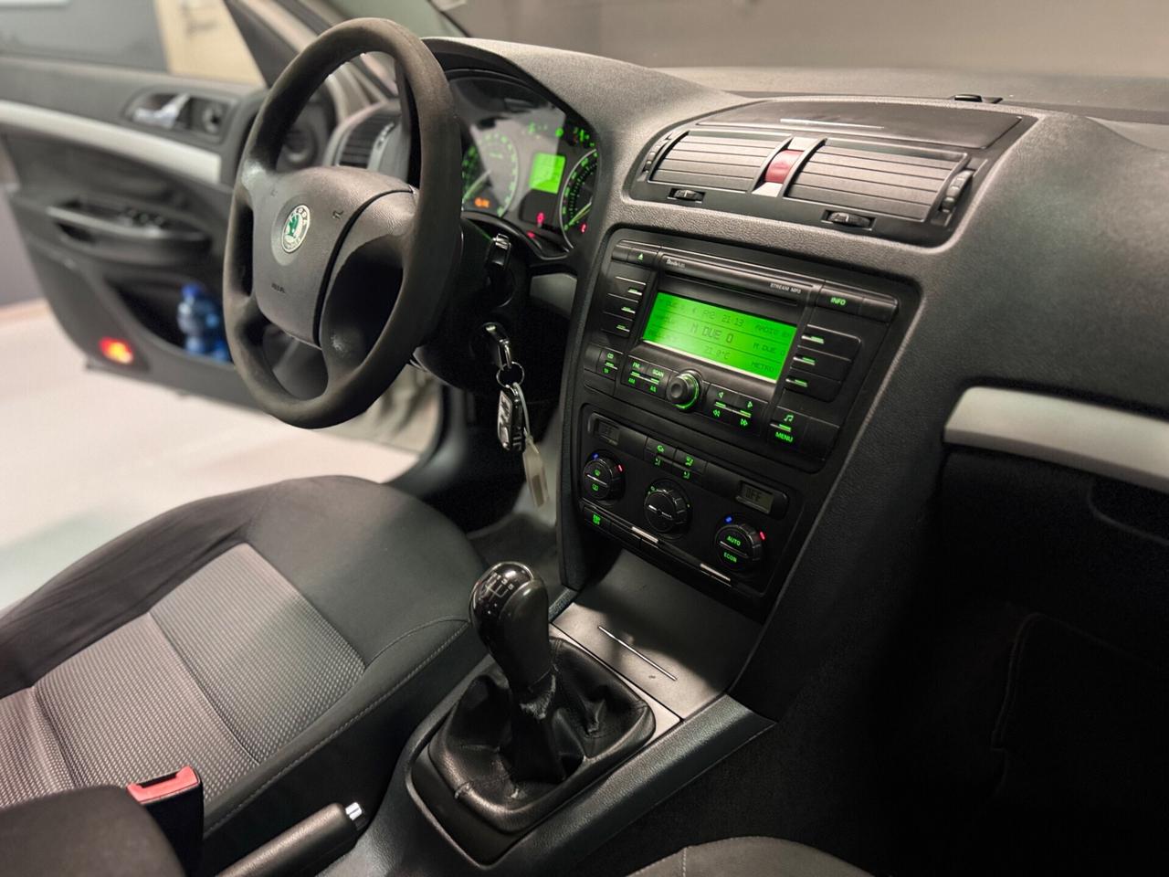Skoda Octavia 1.6 Wagon Comfort