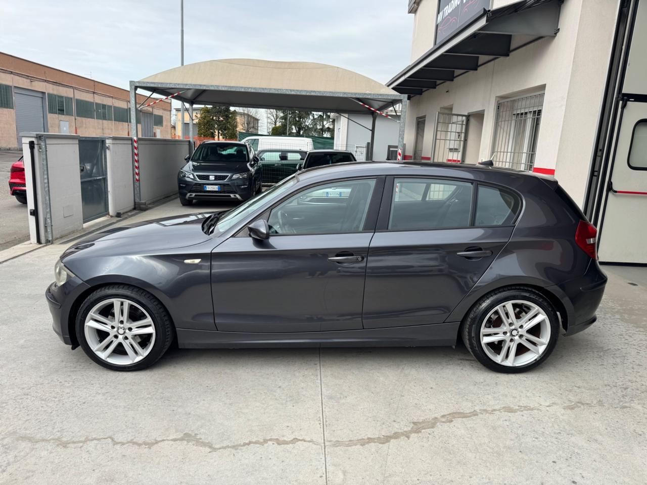 Bmw 118 118d 2.0 143CV cat 5 porte Futura DPF