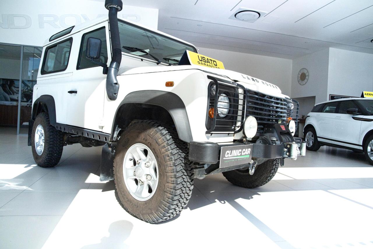 Land Rover Defender 90 2.4 TD4 Station Wagon S