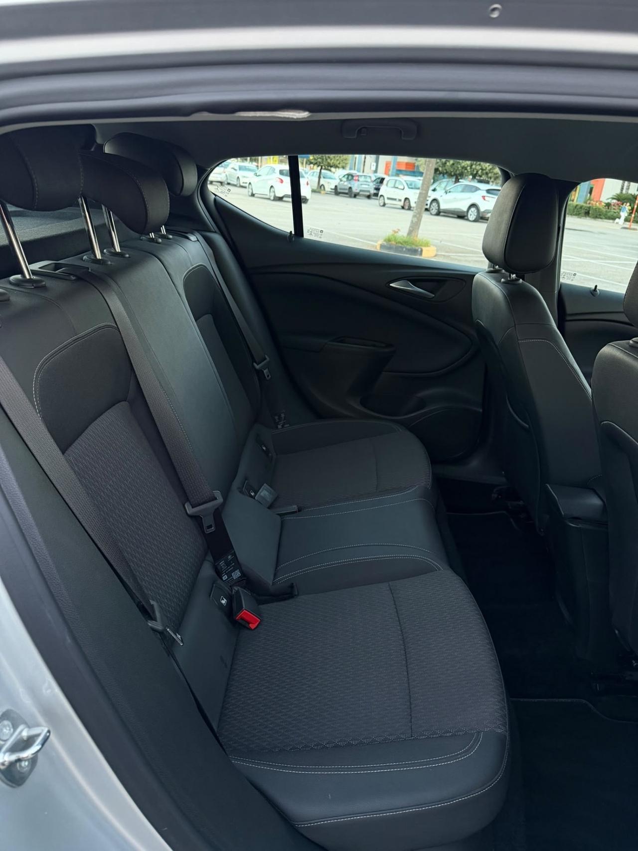 Opel Astra 1.6 CDTi 136CV Berlina nuova garanzia12m