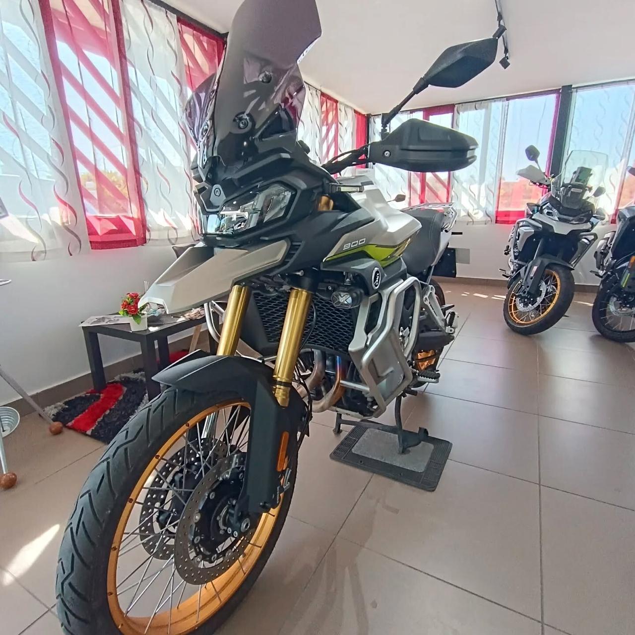 Voge Valico 900 DSX LIME AFF AREE!!