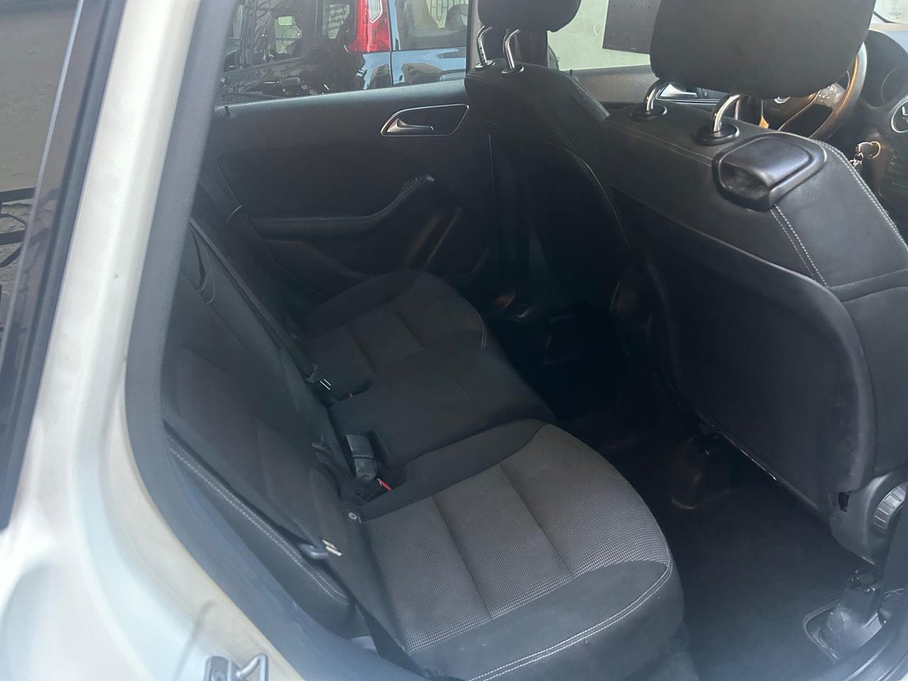 Mercedes-benz B 180 CDI BlueEFFICIENCY Executive