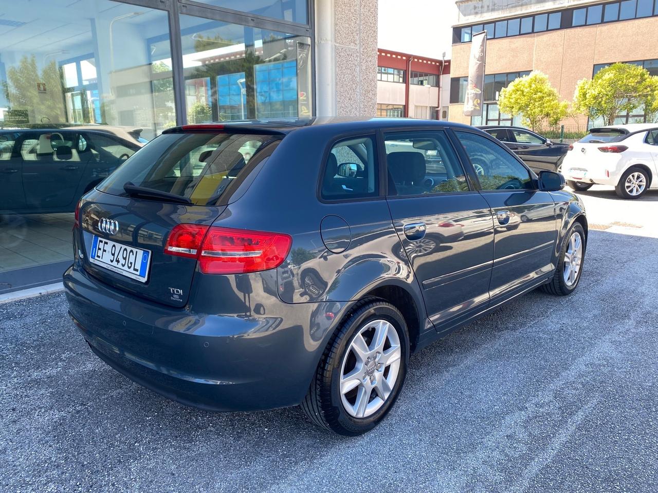 Audi A3 1.6 TDI 90cv - 2011