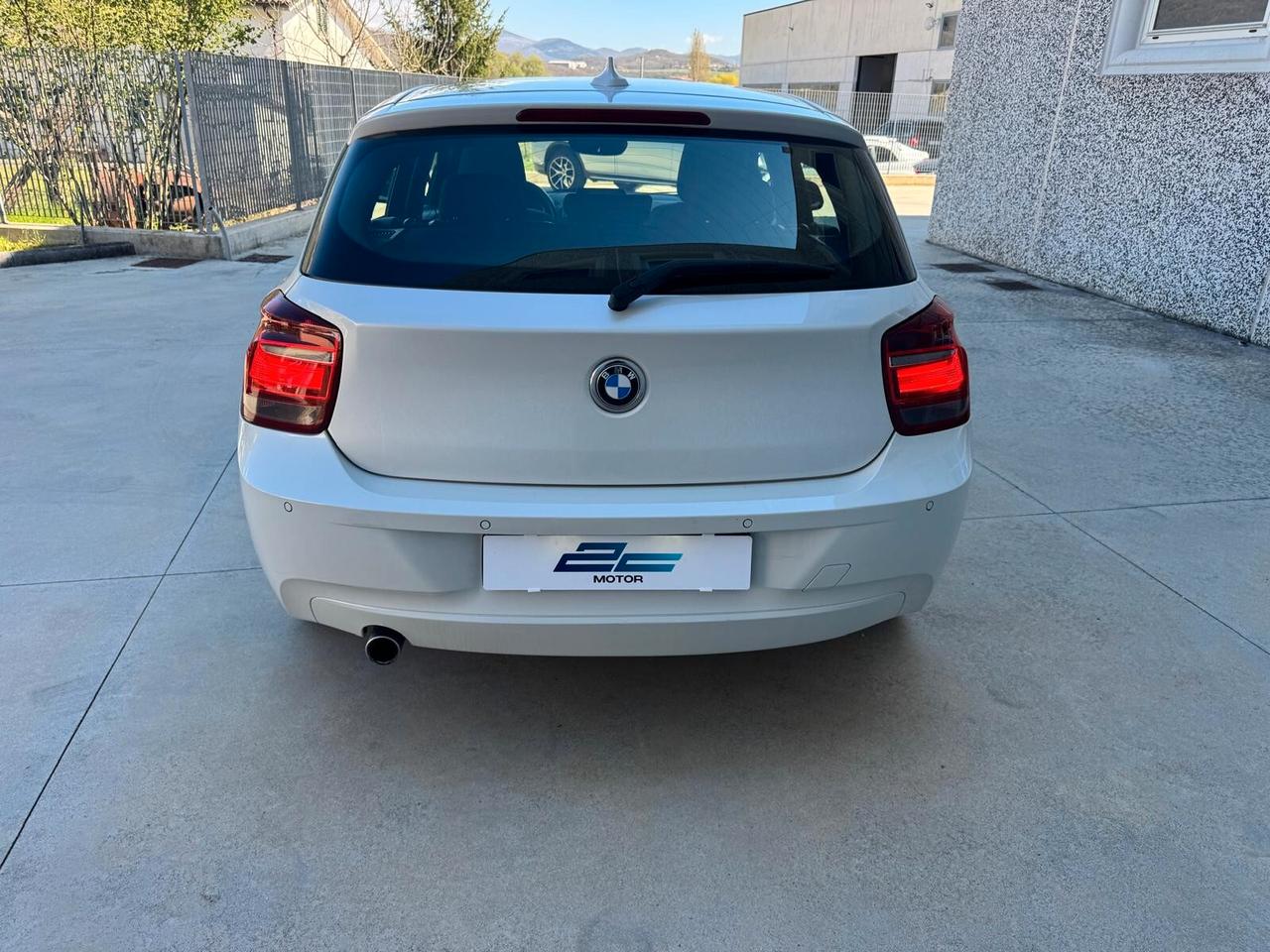 Bmw 118 118d 5p. Unique