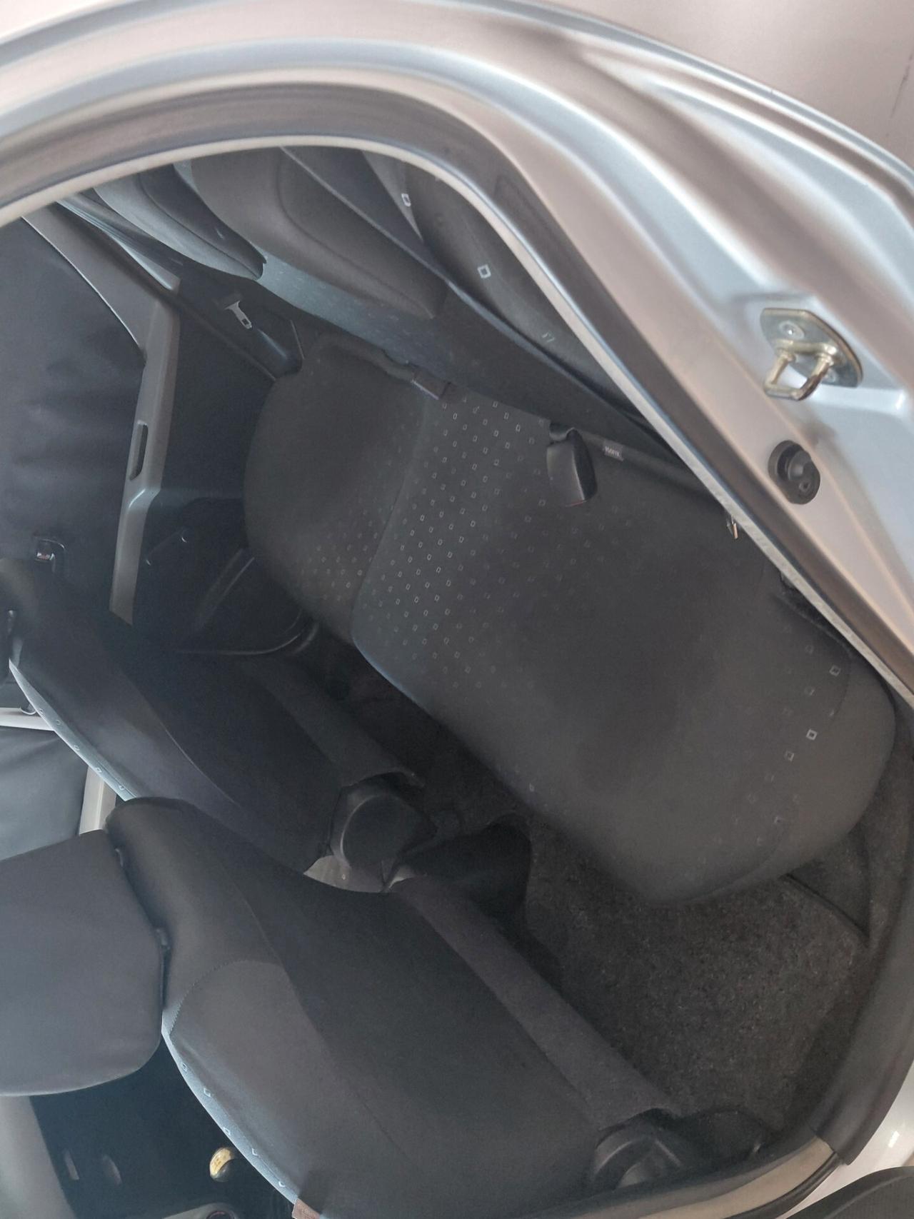 Toyota Yaris 1.0 5 porte GPL