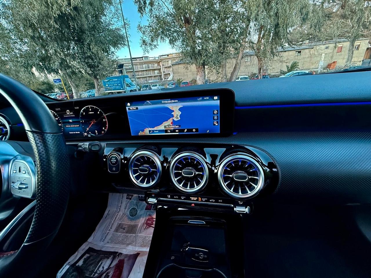 MERCEDES-BENZ A 200 D 150 CV AMG PREMIUM PLUS IVA ESP