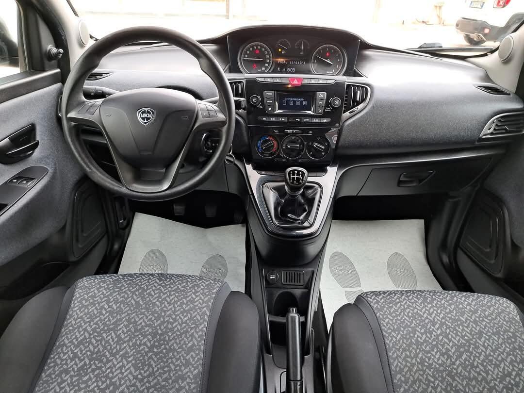 Lancia Ypsilon 1.2 69 CV 5 porte GPL Ecochic Elefantino Blu