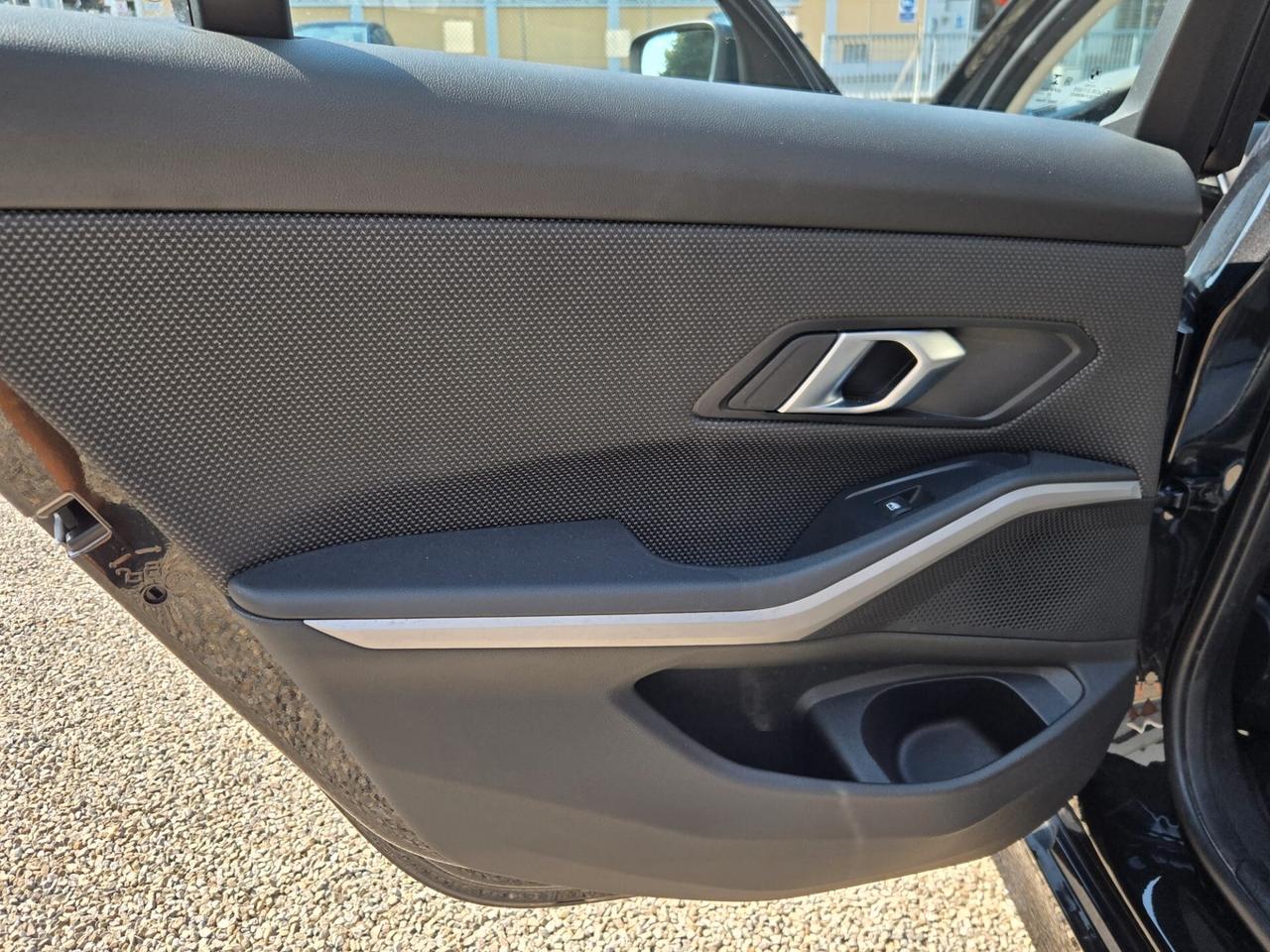Bmw 320d xDrive Touring Business Advantage