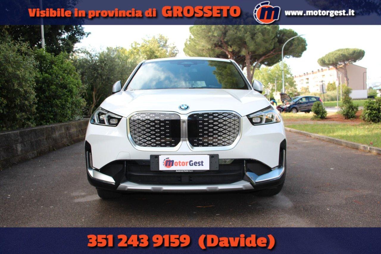 BMW iX1 edrive 20 X-Line