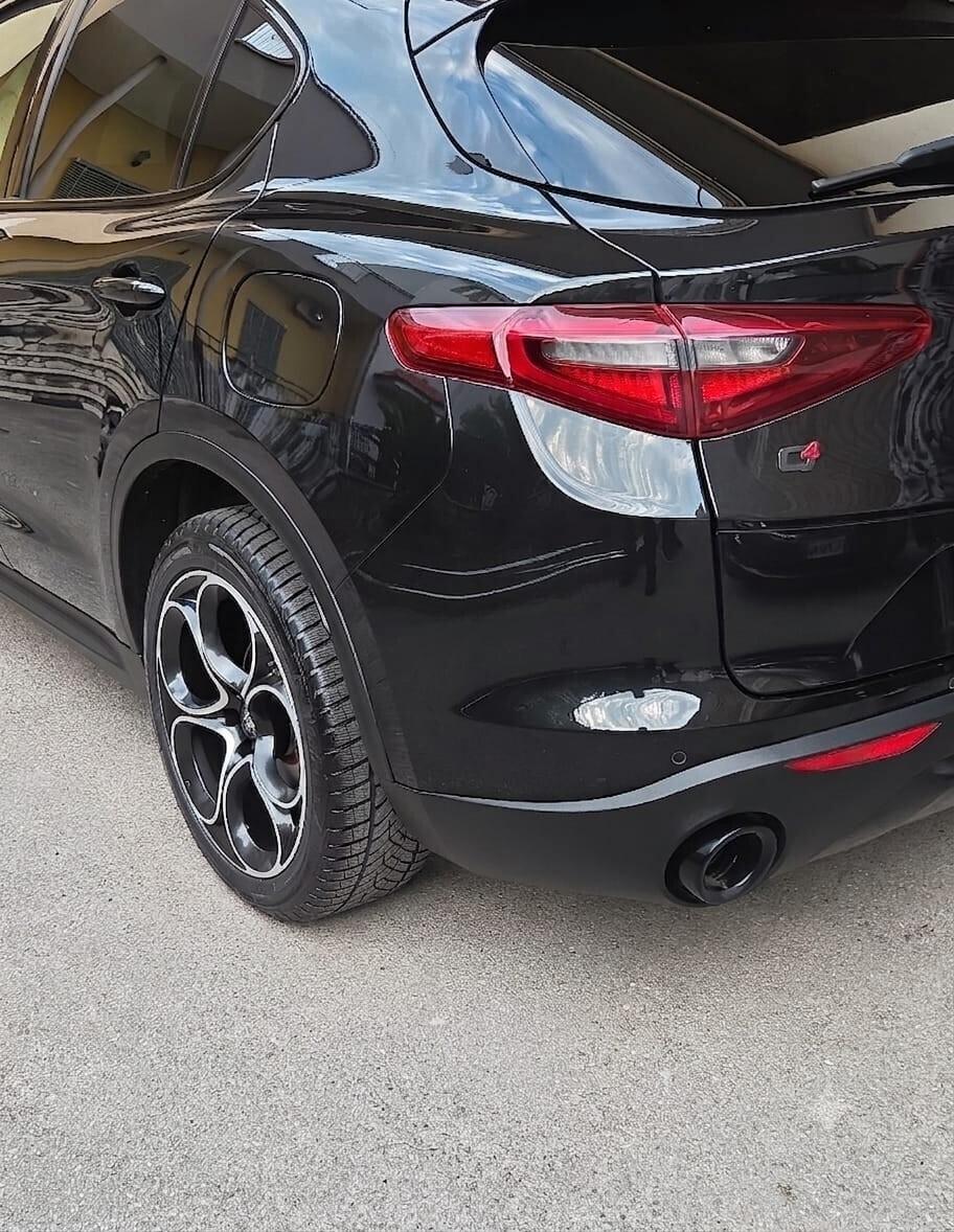 Alfa Romeo Stelvio 2.2 Turbodiesel 210 CV AT8 Q4 Super anno 2018