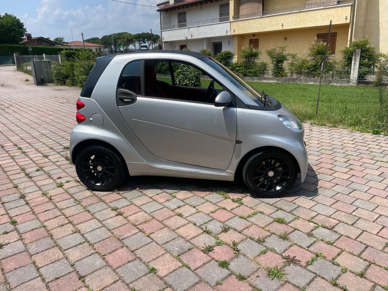 Smart ForTwo 1000 52 kW coupé limited two