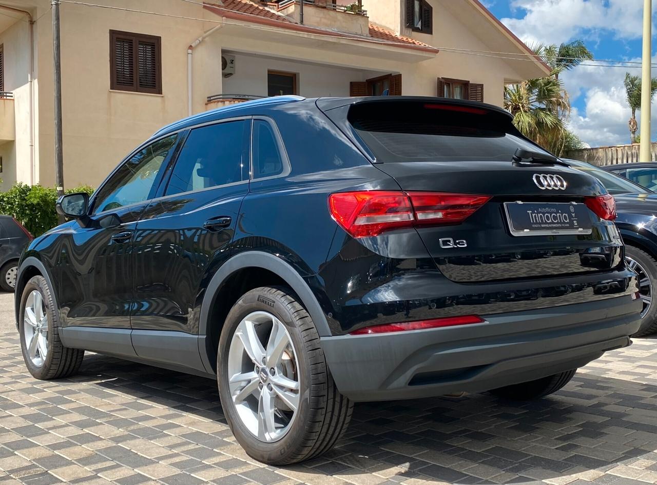 Audi Q3 Business 2.0 TDI 150CV s-tronic quattro 35