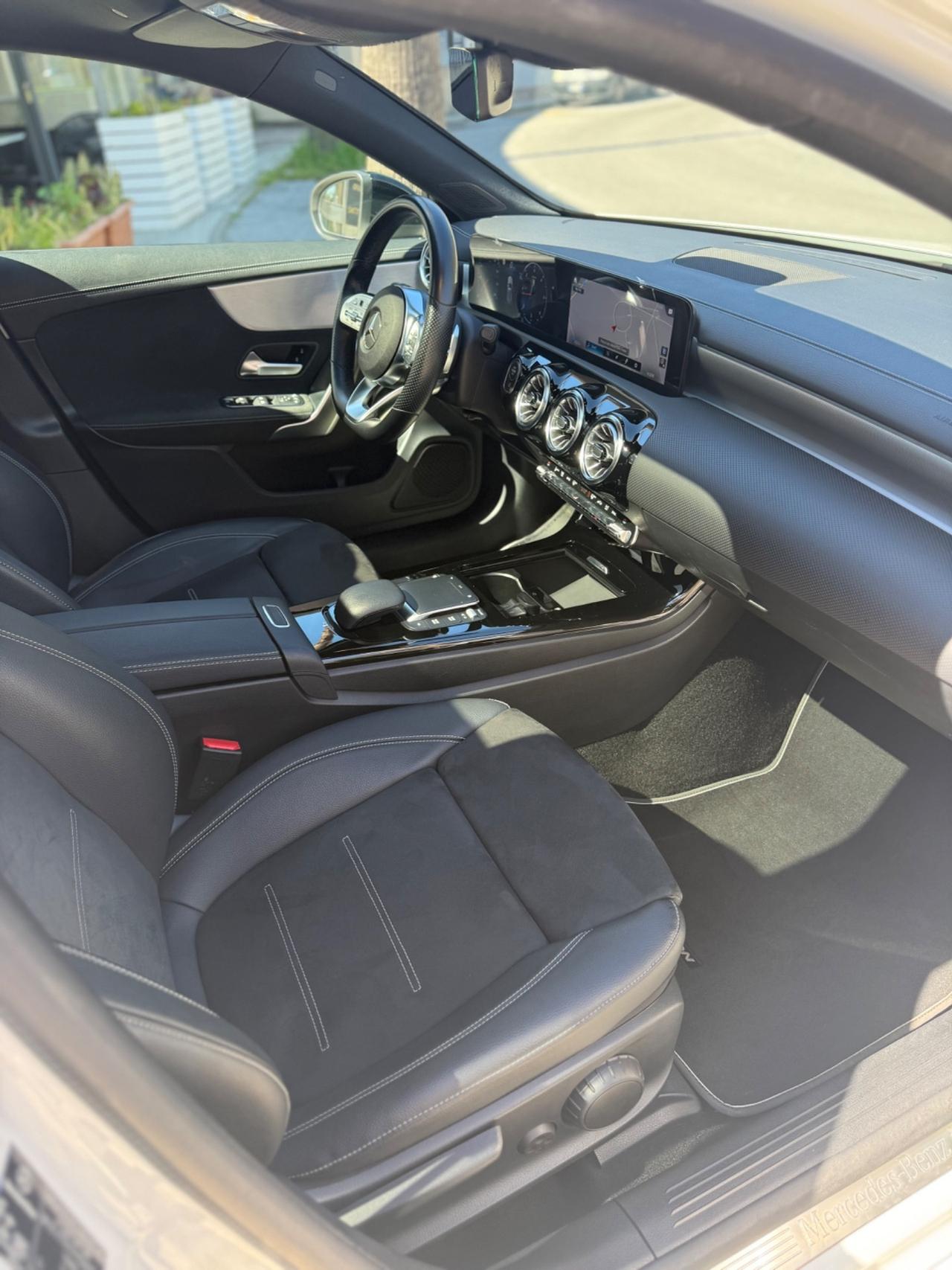 Mercedes-benz A 180 d Premium