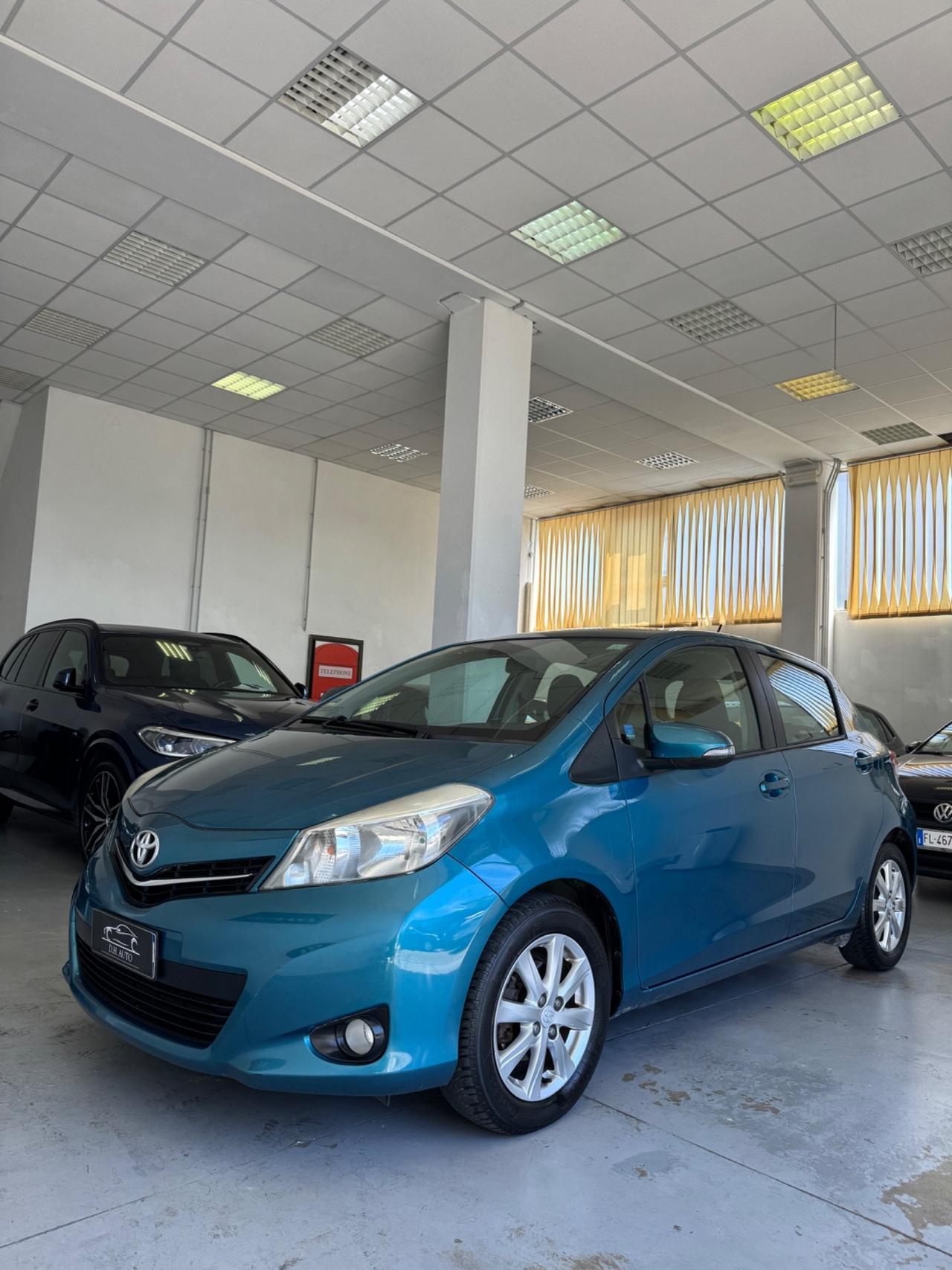 Toyota Yaris 1.3 5 porte Lounge