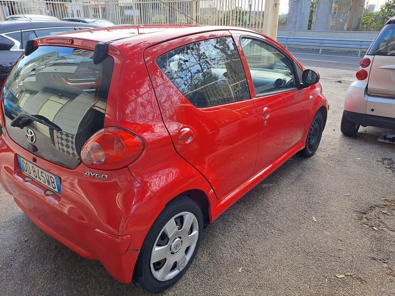 Toyota Aygo 1.0 12V VVT-i 5 porte Sol