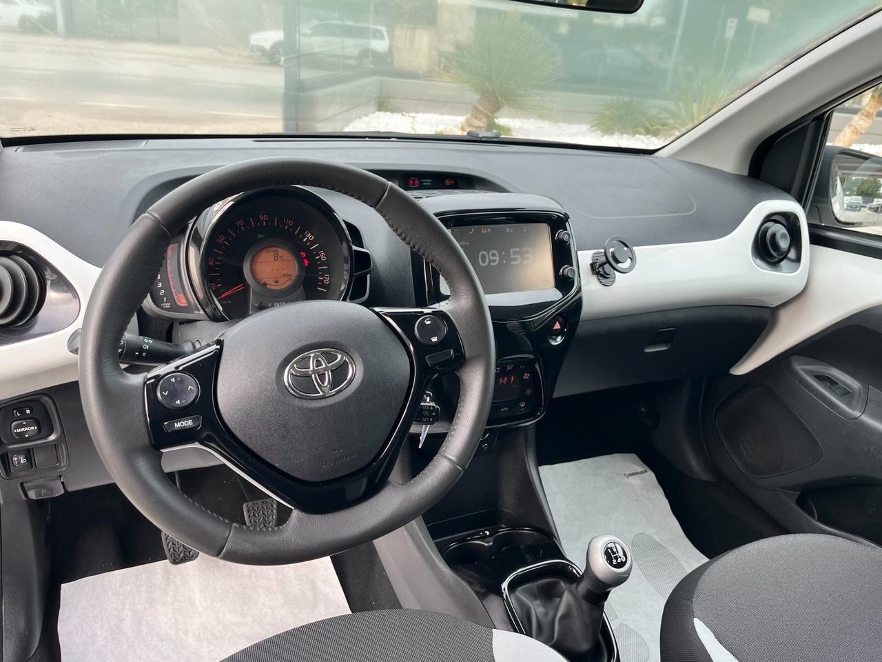 Toyota Aygo 1.0 VVT-i 69 CV 5 porte x-play