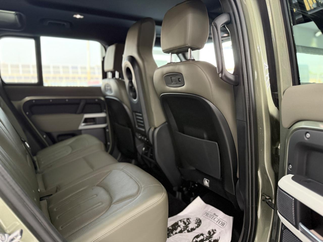 Land Rover Defender 110 3.0D I6 250 CV AWD Auto X-Dynamic HSE