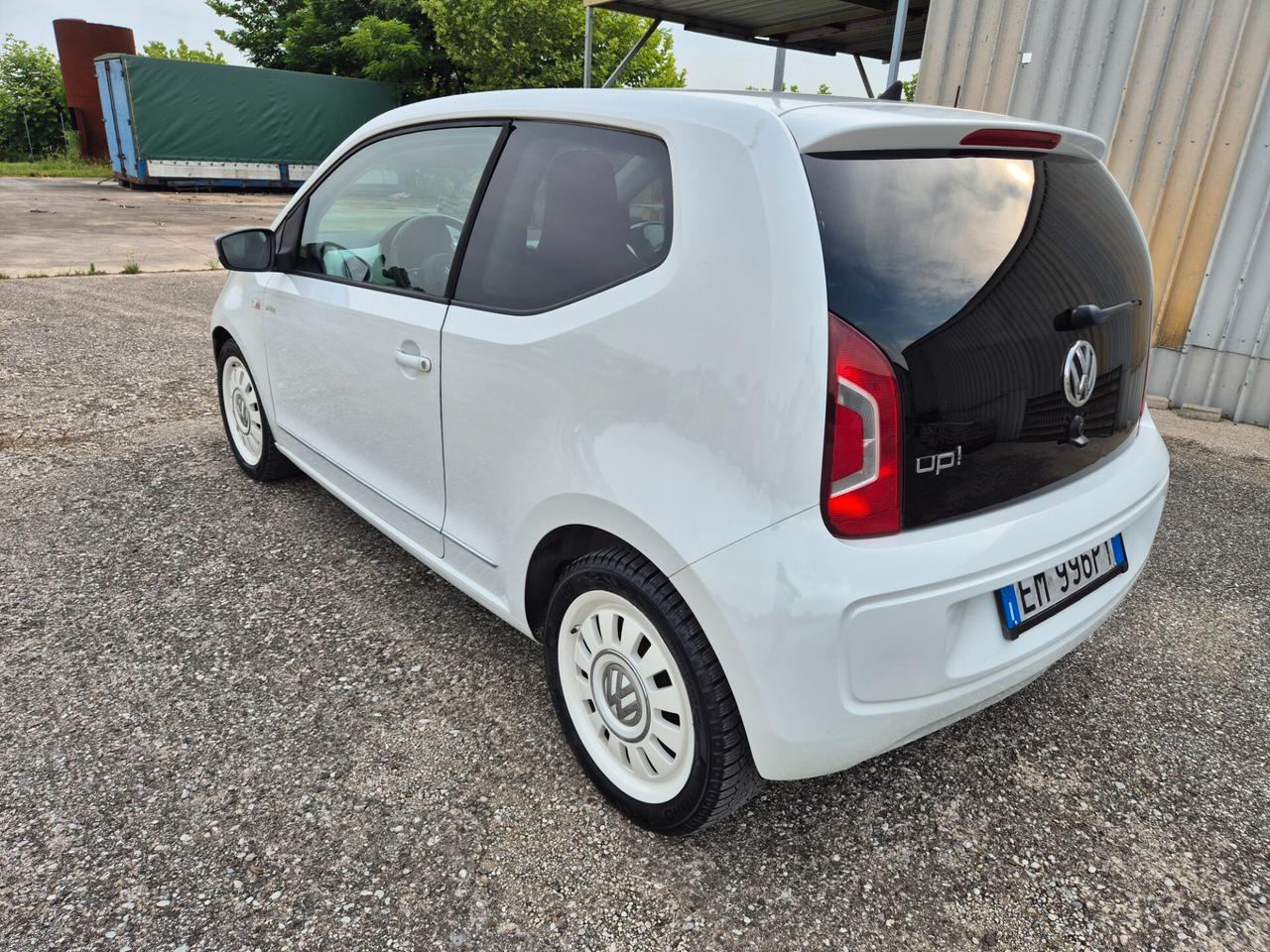 Volkswagen up! 1.0 75 CV 3p. white