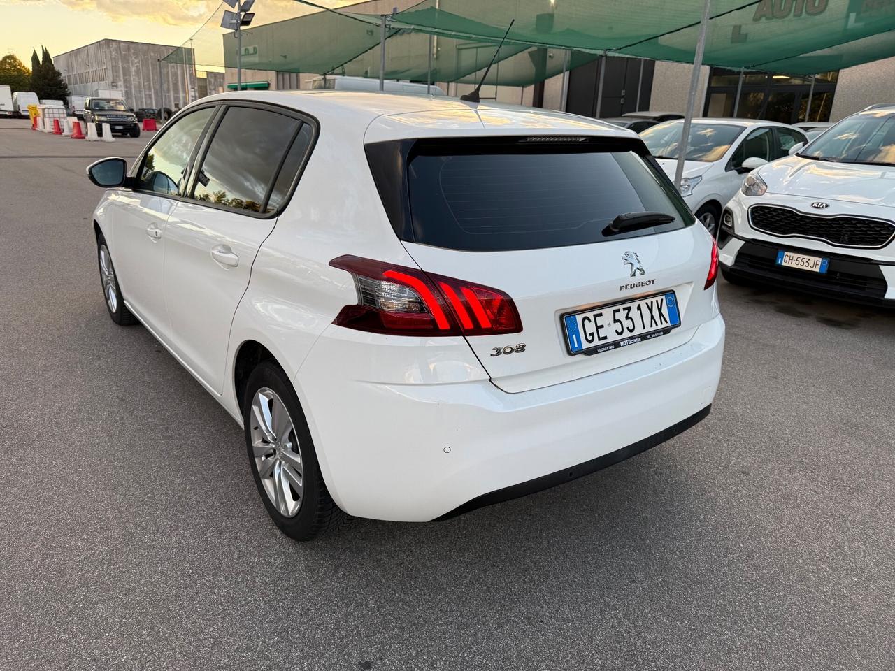 Peugeot 308 My21 Berlina 1.5 130 CV EAT8