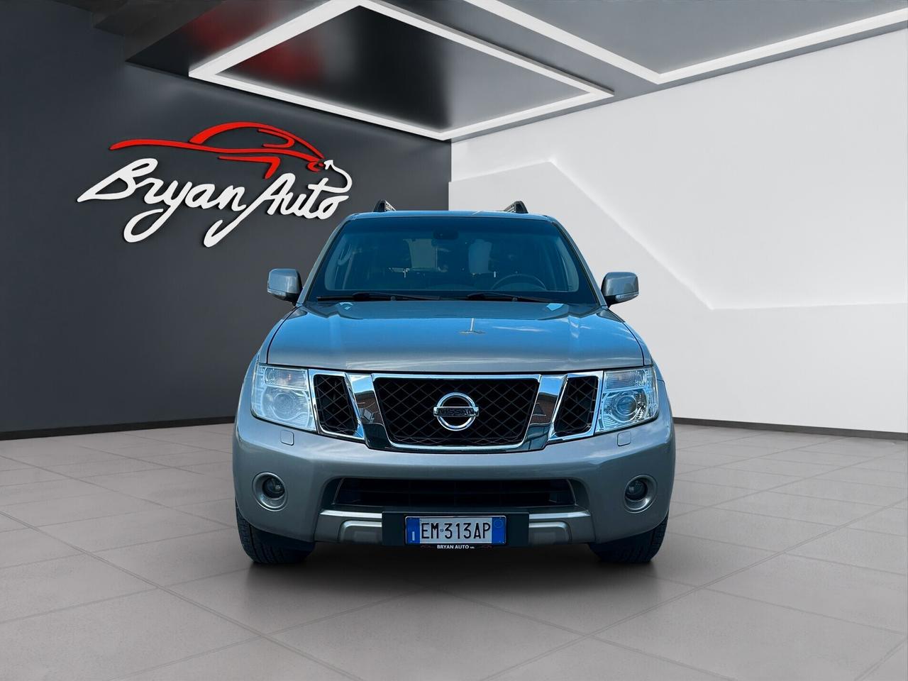 Nissan Pathfinder 2.5 dCi LE AUTO 7 POSTI