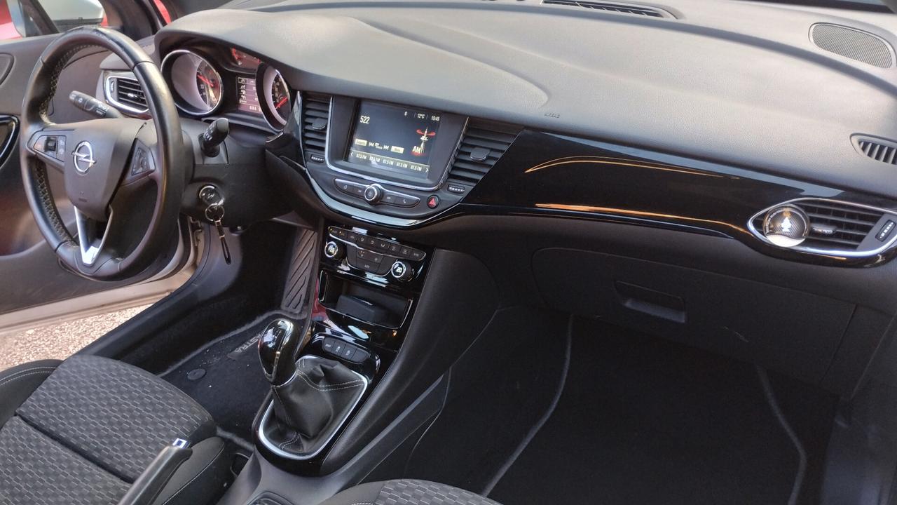 Opel Astra 1.6 CDTi 136CV Start&Stop 5 porte Dynamic NEOPATENTATI