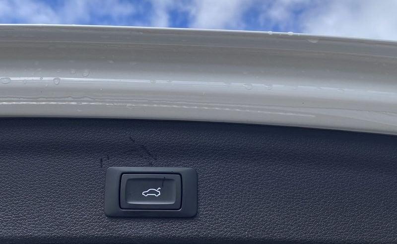 Audi Q3 S Line interno ed esterno 2.0 TDI 200CV S-Tronic quattro 40