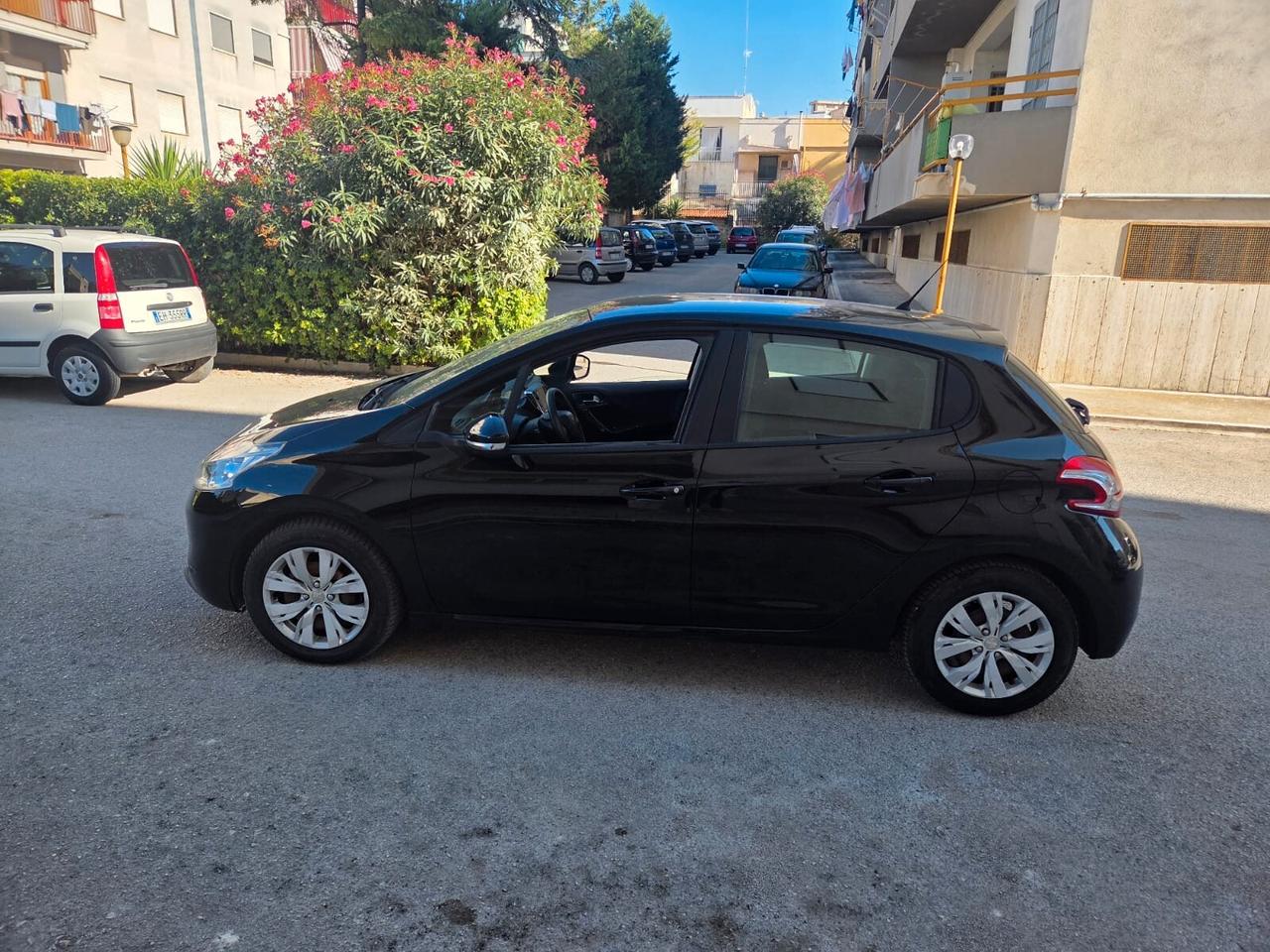 Peugeot 208 1.2 VTi 82 CV 5 porte Active