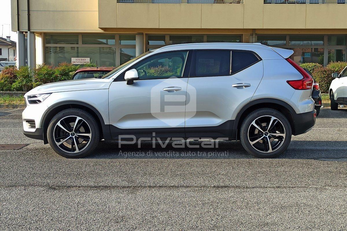 VOLVO XC40 D4 AWD Geartronic Momentum