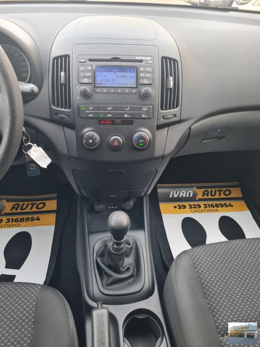HYUNDAI i30 1.4 Benzina-52.000 Km-Neopatentati