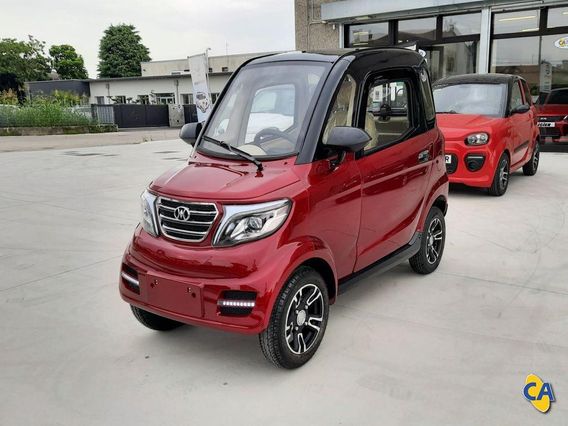Auto Senza Patente Minicar FREEDOM DUE con volante