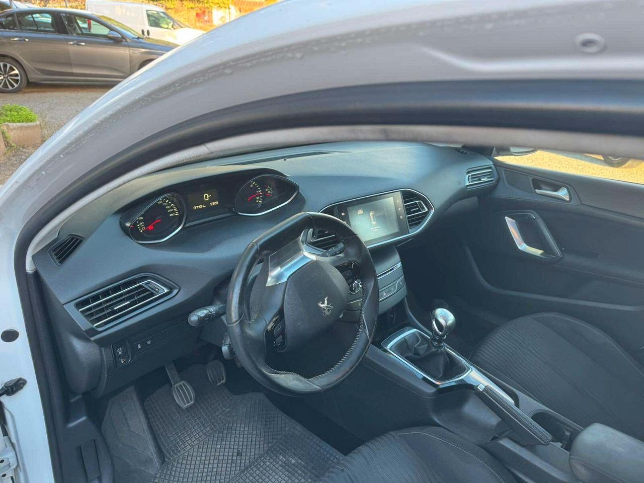 Peugeot 308 BlueHDi 1.6 HDI 120 S&S Allure BERLINA-2016