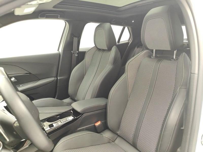 Peugeot 2008 II 2023 1.2 hybrid GT 145cv e-dcs6